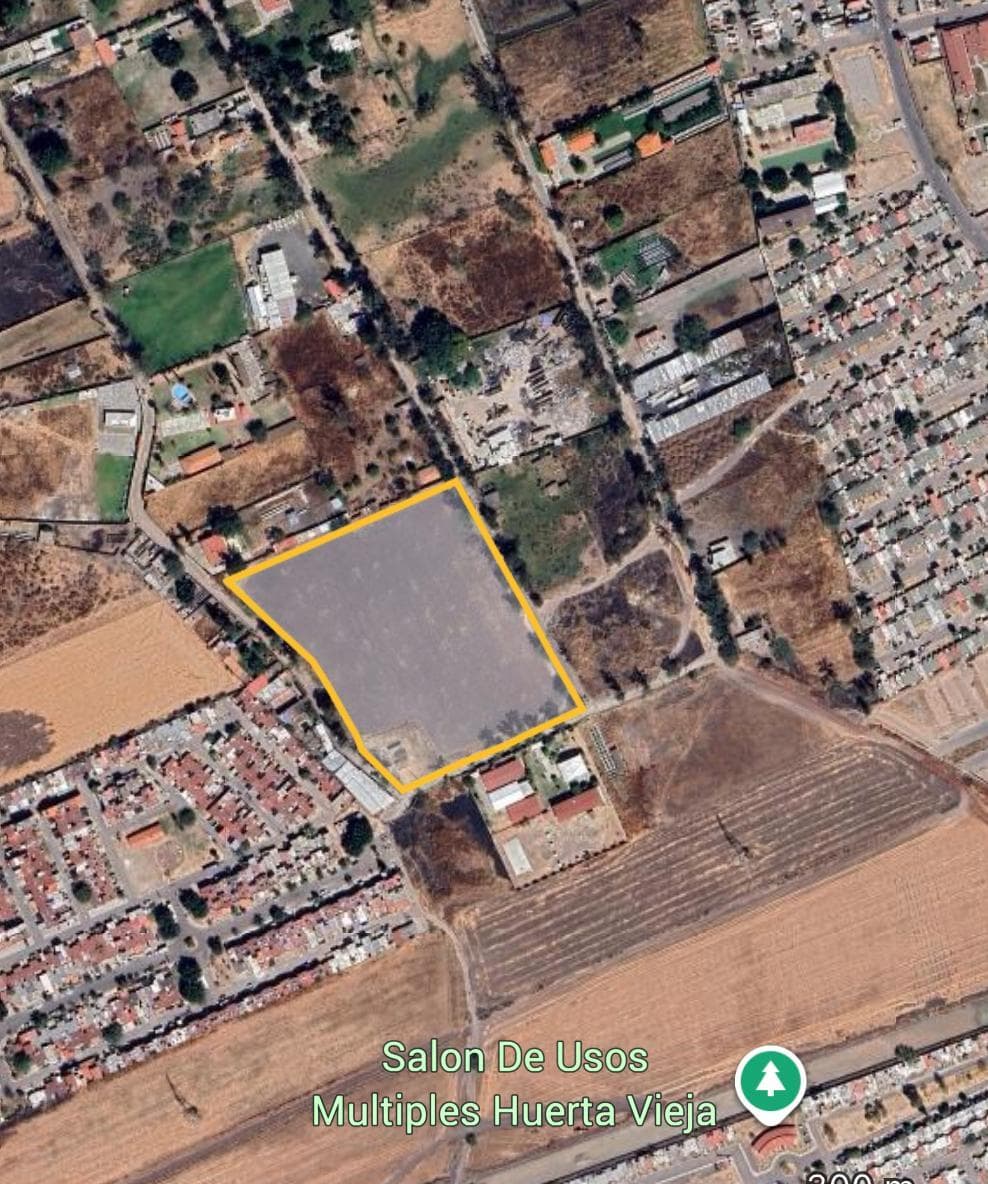Land in LOS OLIVOS