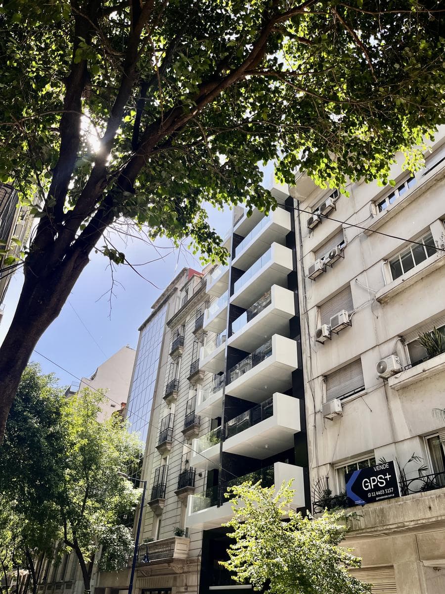 1.5-Room Apartment for Sale with Balcony - Juncal 1200, Recoleta: IDEAL FOR INVESTORS