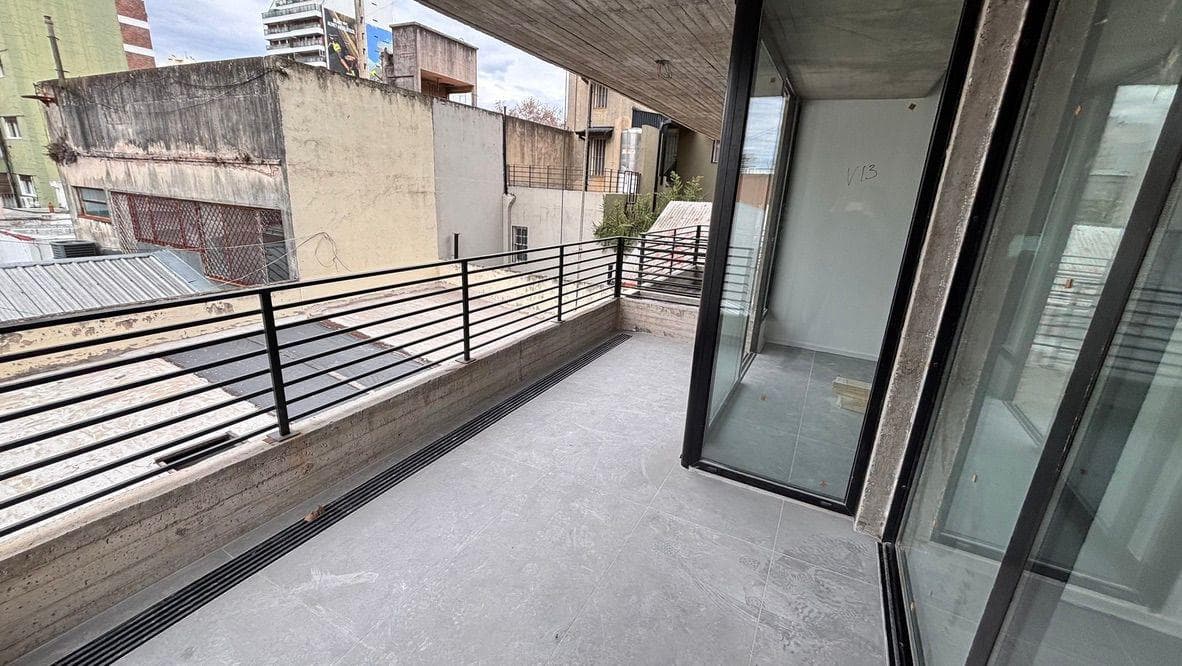 2-room apartment for sale with a balcony in Nuñez, brand-new
