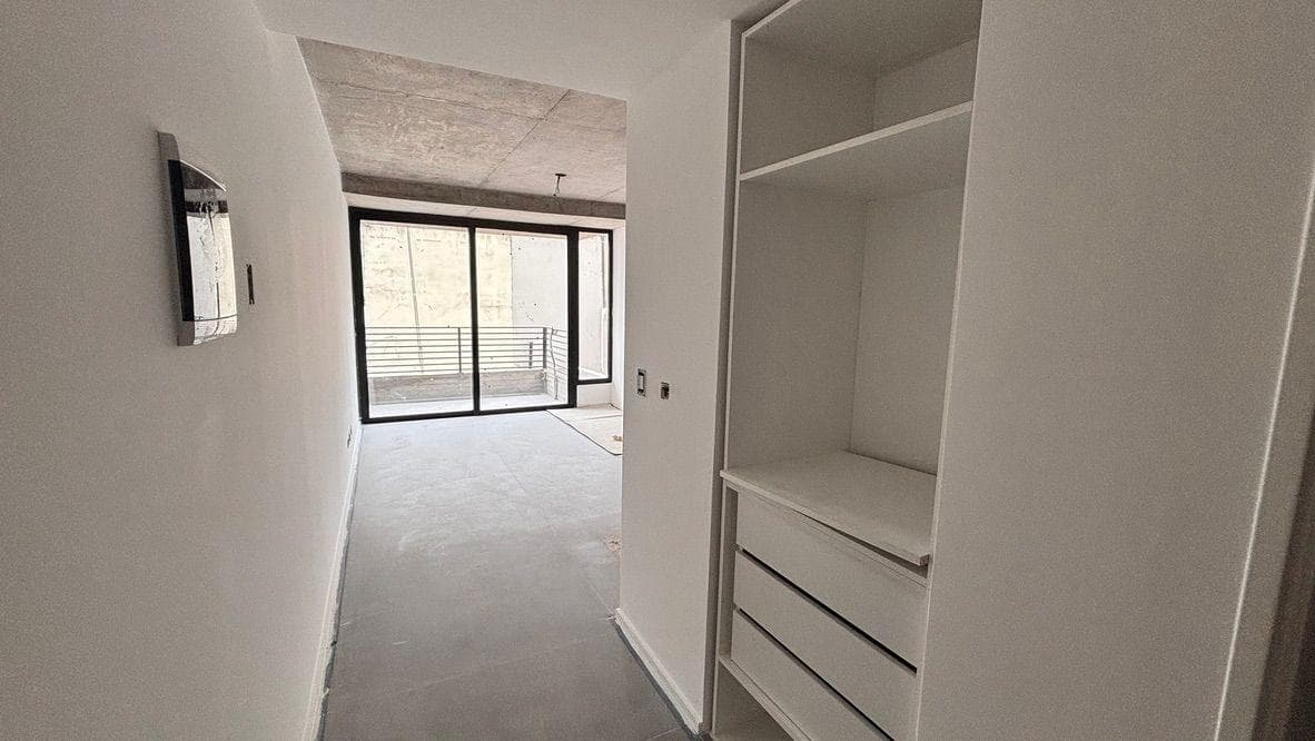 2-room apartment for sale with a balcony in Nuñez, brand-new