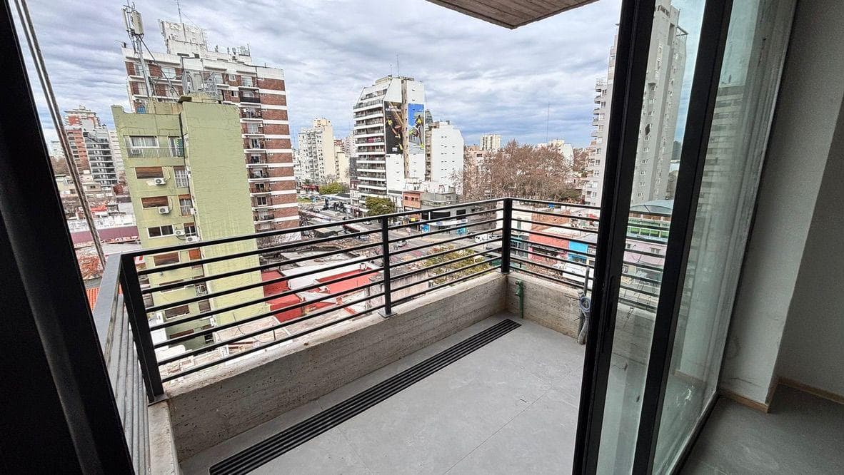 2-room apartment for sale with a balcony in Nuñez, brand-new