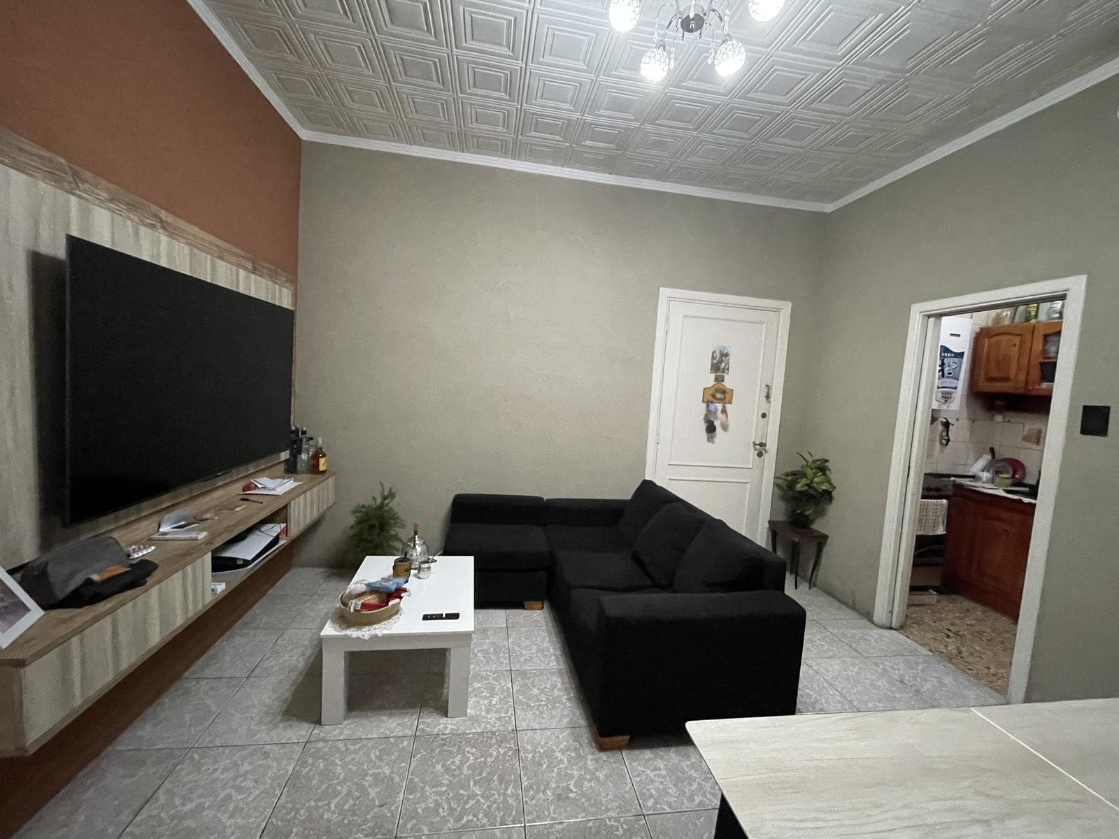 PH: 3-room apartment with a terrace and barbecue.