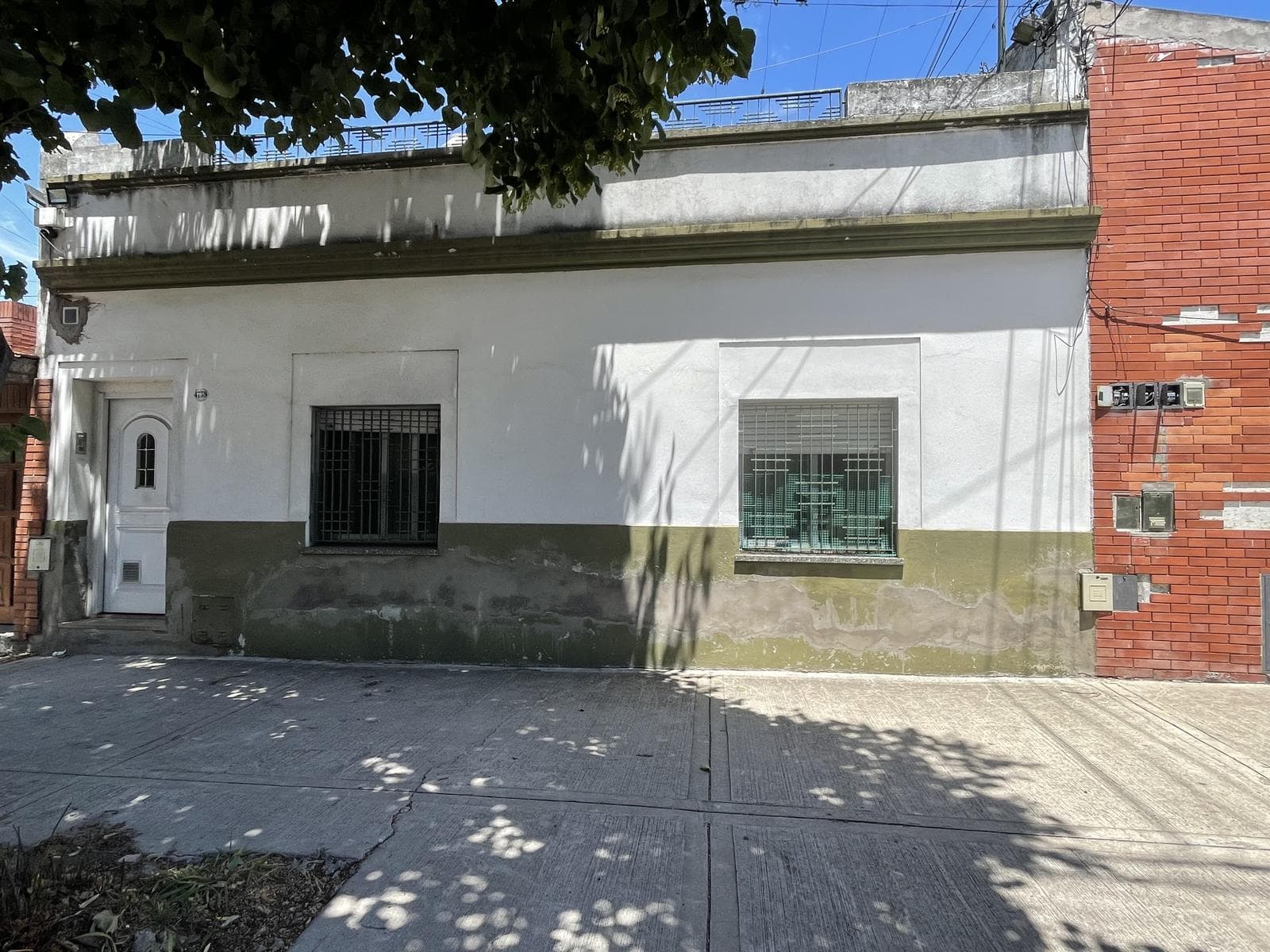 PH: 3-room apartment with a terrace and barbecue.