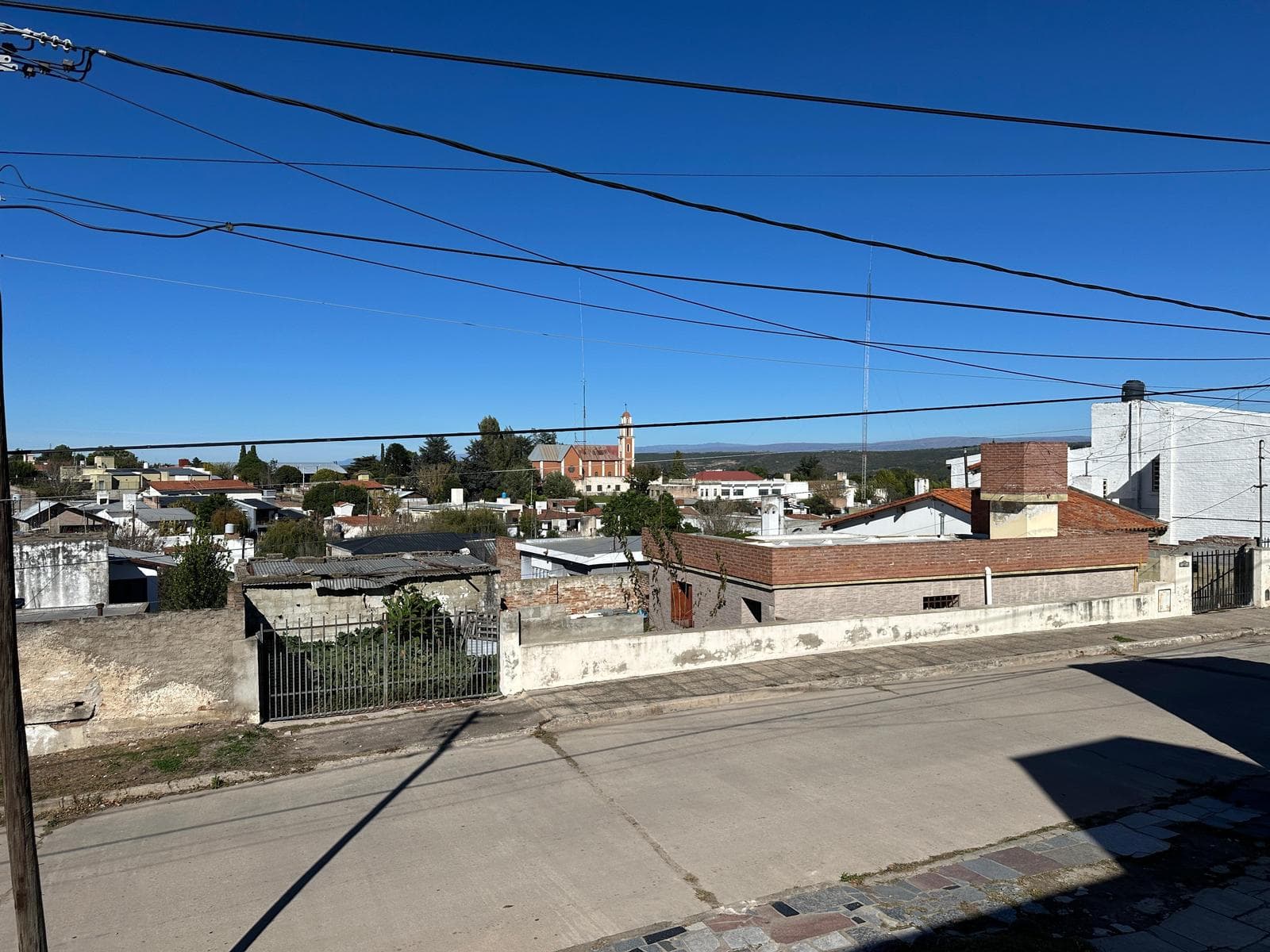 House for SALE IN HUERTA GRANDE, AUCTION—A GREAT OPPORTUNITY