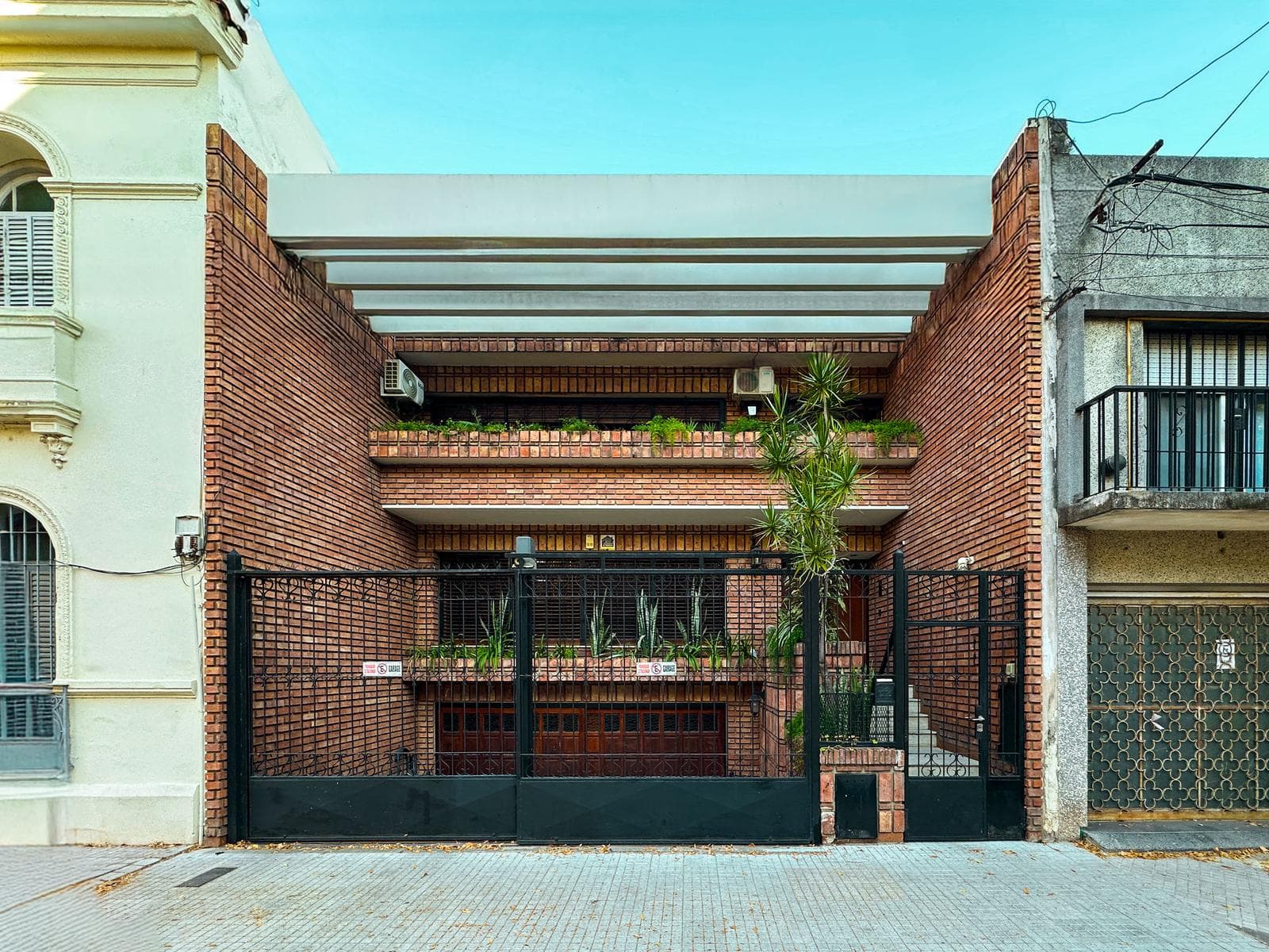 5-bedroom house in the Arroyito neighborhood