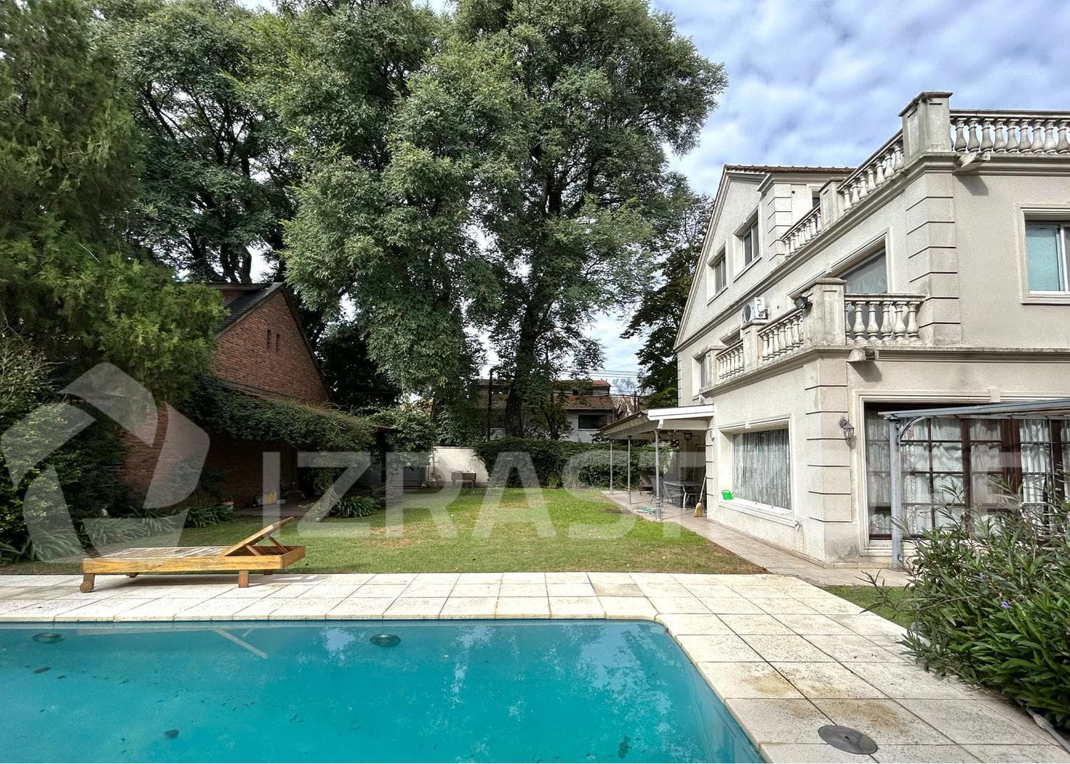 French-Style House for Sale in Acassuso