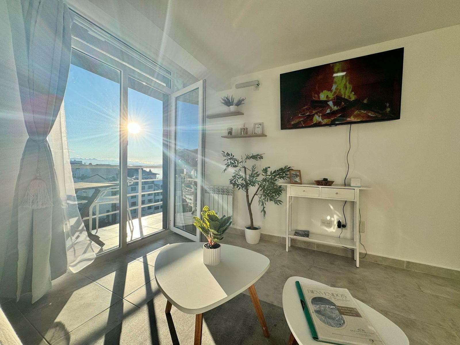 Fully Furnished Vacation Apartment with Lake View - Mitre, Bariloche