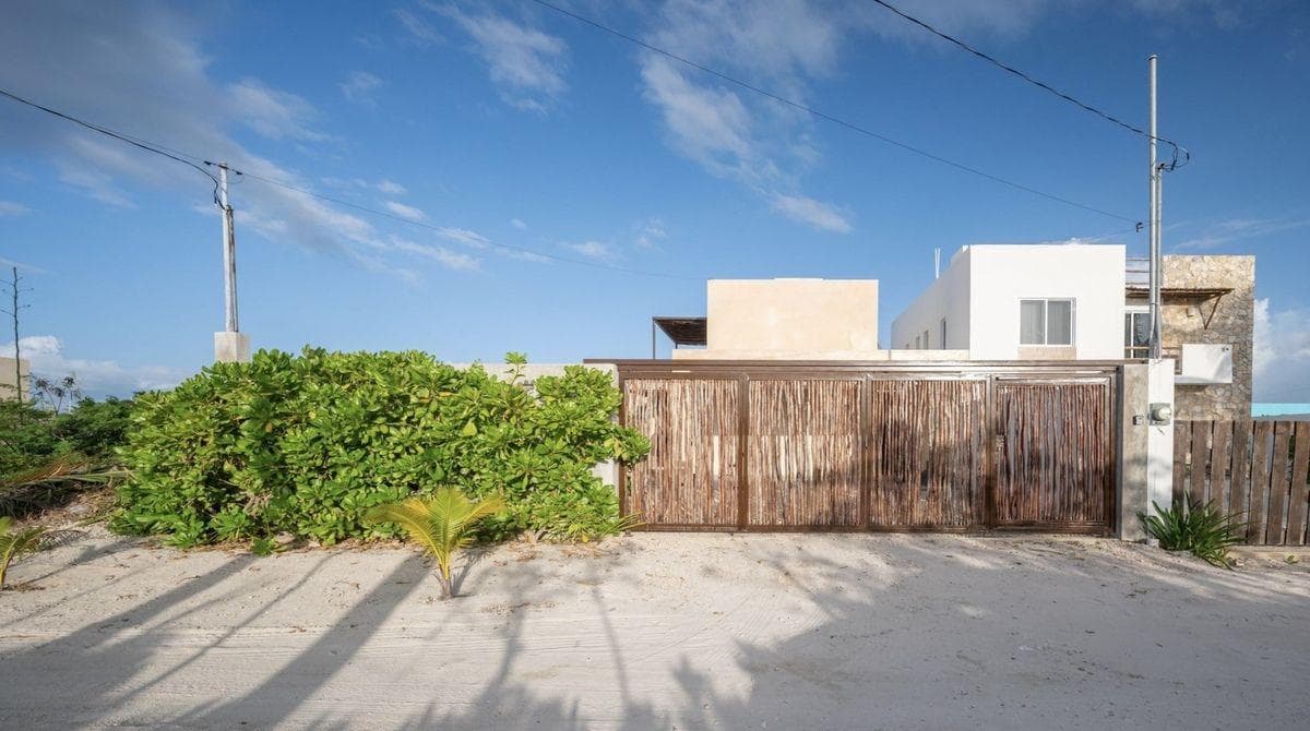 House for sale 100 meters from the ocean in San Benito