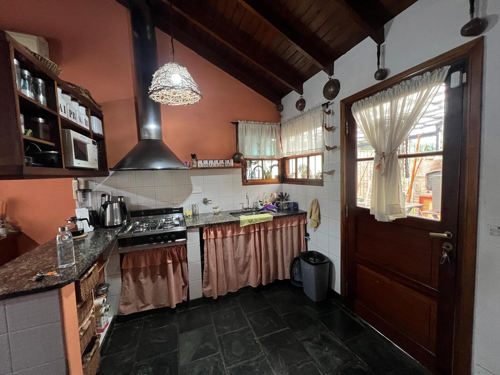 House for Sale with Garden in Jose Marmol