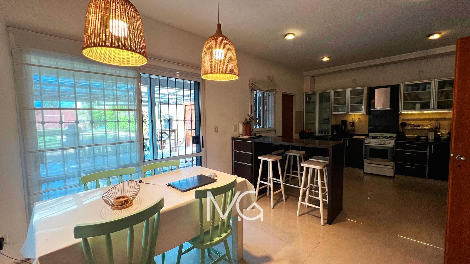 House for Sale with a Garden in Adrogue