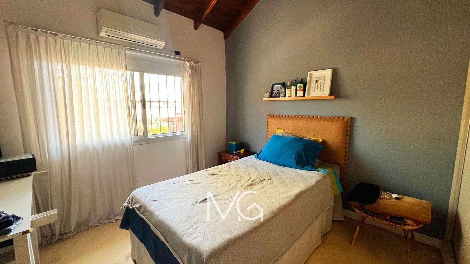 House for Sale with a Garden in Adrogue