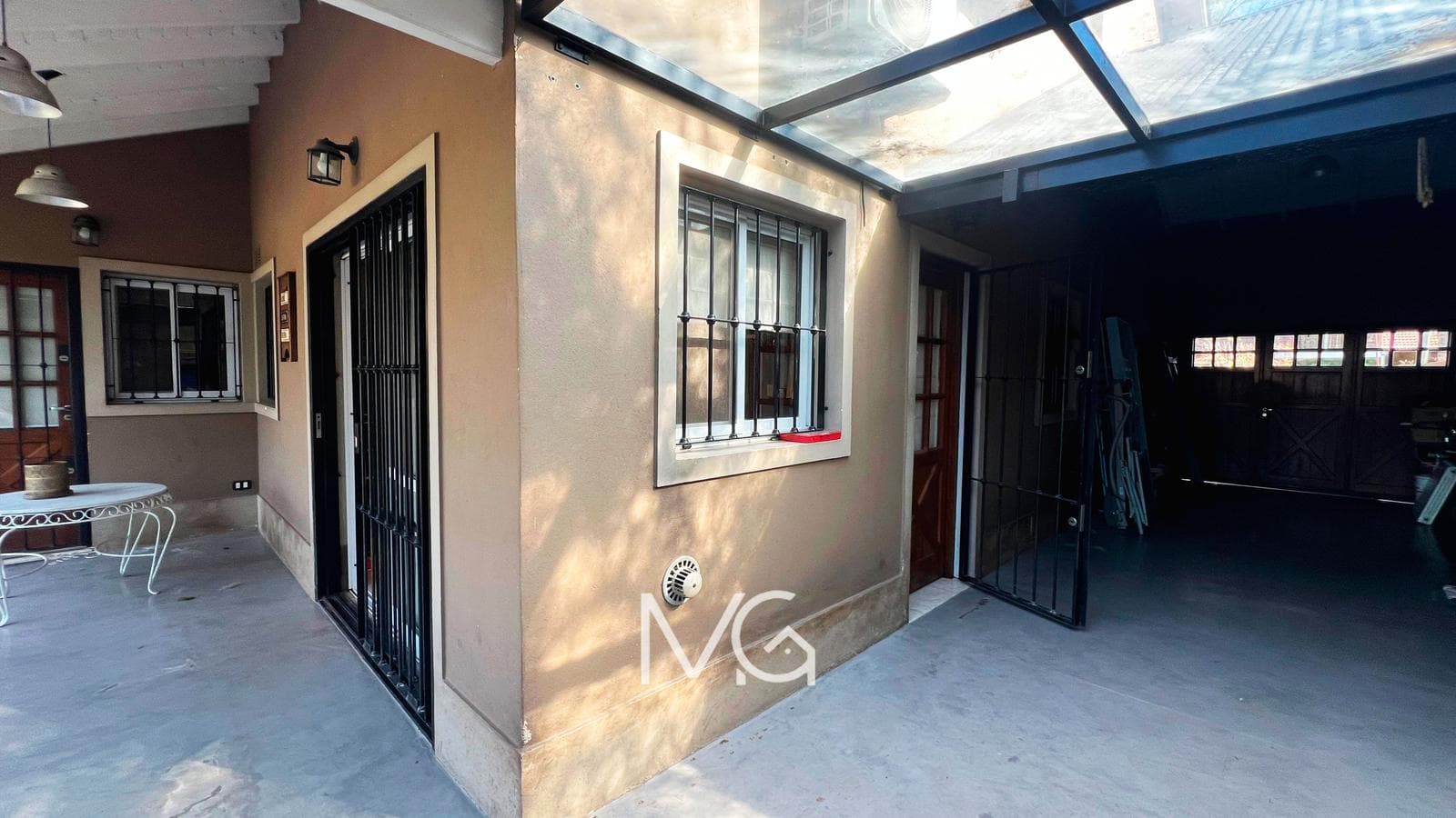 House for Sale with a Garden in Adrogue
