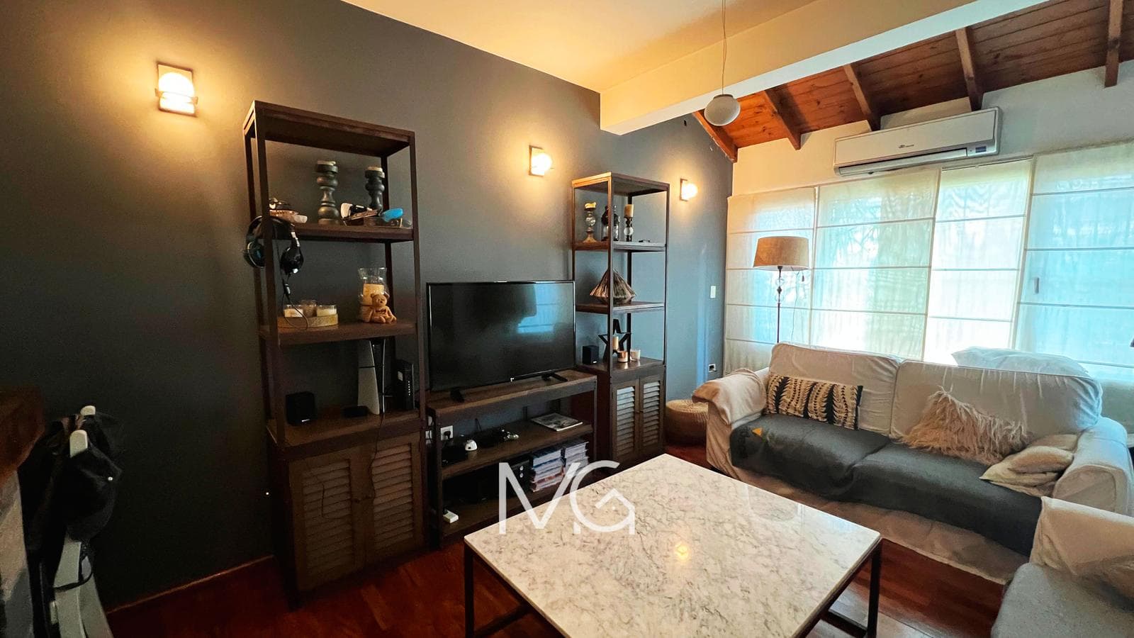 House for Sale with a Garden in Adrogue