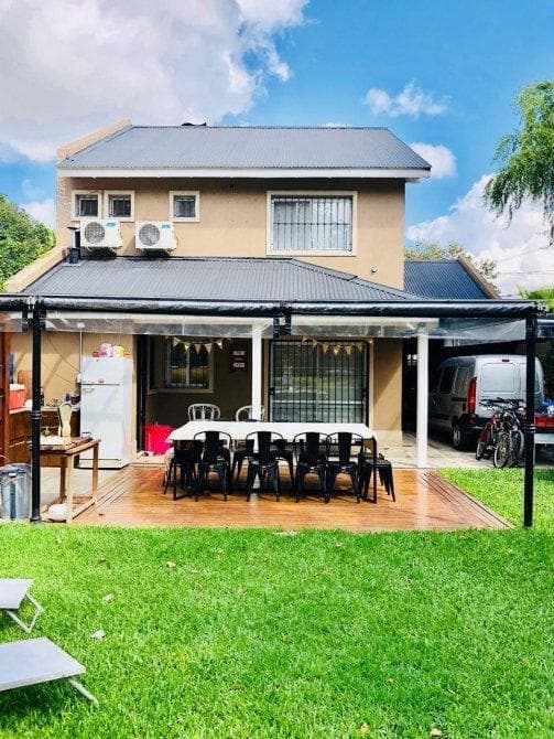 House for Sale with a Garden in Adrogue