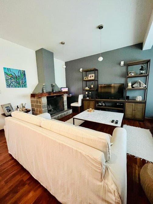 House for Sale with a Garden in Adrogue
