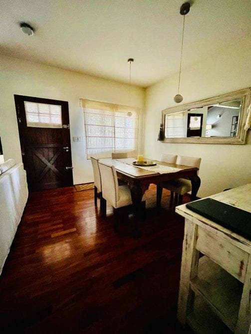House for Sale with a Garden in Adrogue