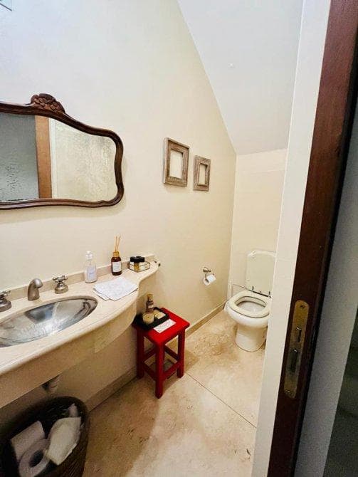 House for Sale with a Garden in Adrogue