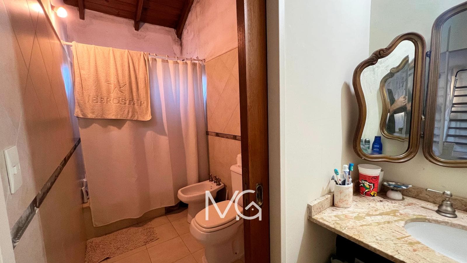 House for Sale with a Garden in Adrogue