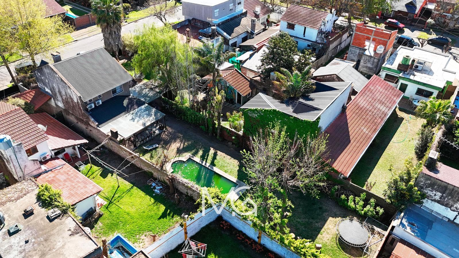 House for Sale with a Garden in Adrogue