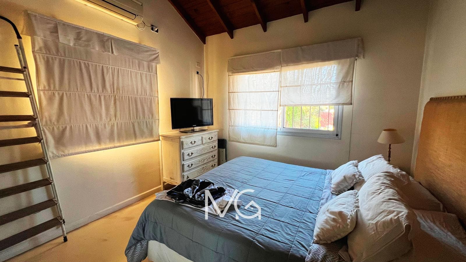 House for Sale with a Garden in Adrogue