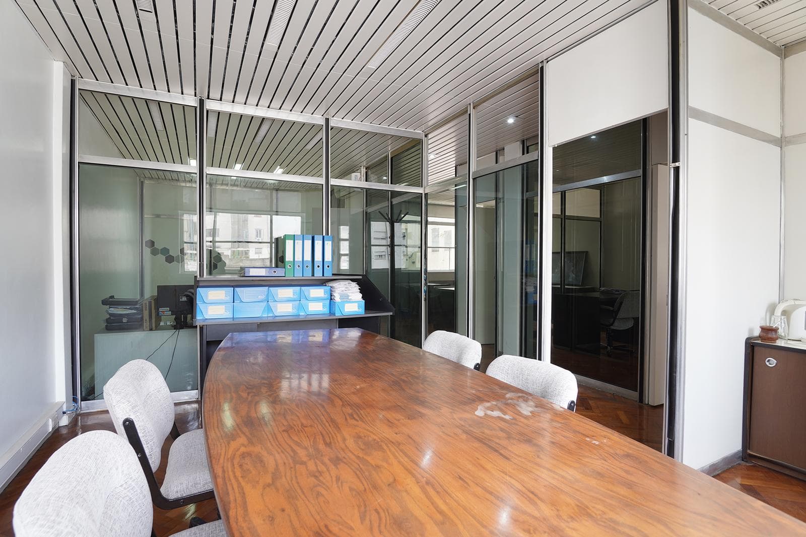 OFFICE FOR SALE: 82 M² - 3 OFFICES - MEETING ROOM - MONSERRAT - FURNISHED