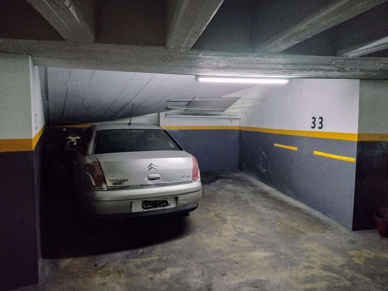 Double Garage for Sale in Recoleta