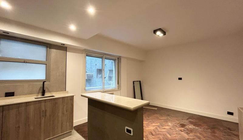 For Sale with Rental Income. Renovated 2-room apartment! San Nicolás