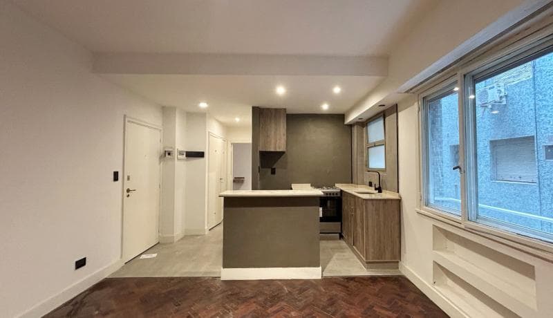 For Sale with Rental Income. Renovated 2-room apartment! San Nicolás