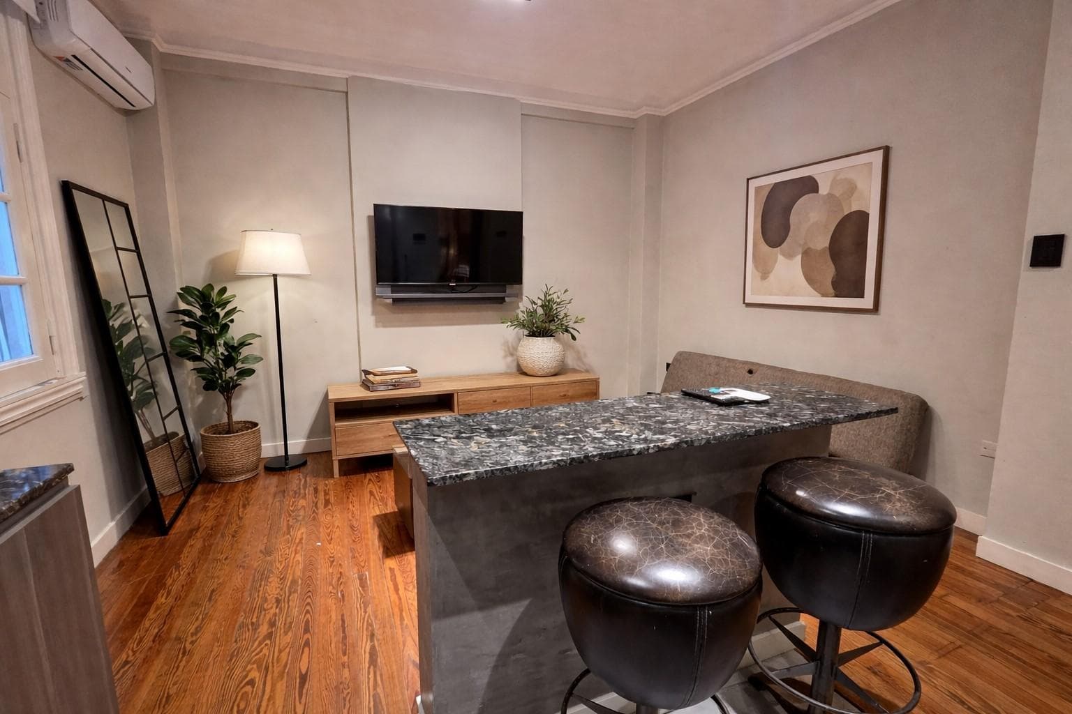 Tucuman 800, CF Floor, For Sale, 2-room apartment in San Nicolás, Renovated!