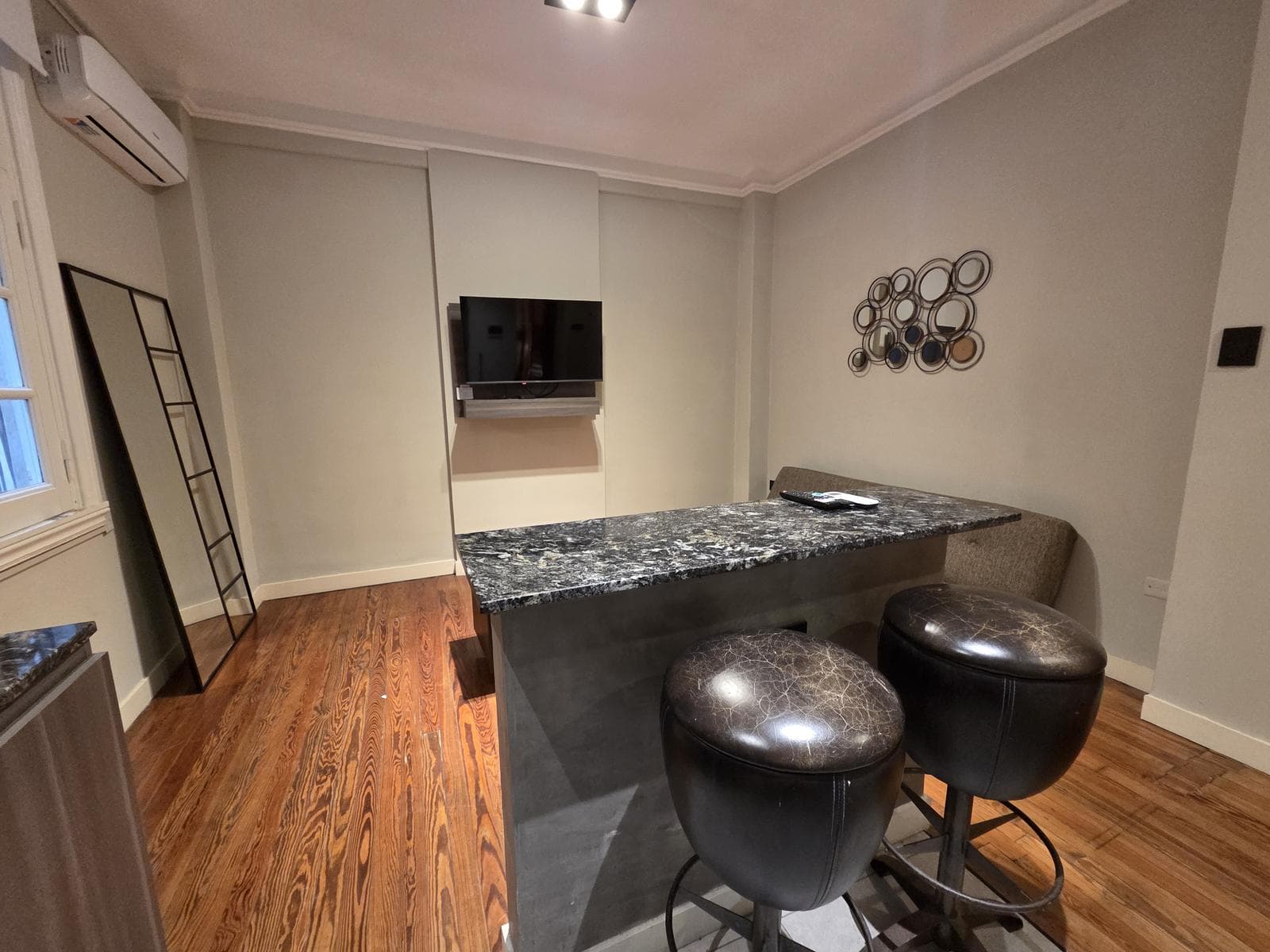 Tucuman 800, CF Floor, For Sale, 2-room apartment in San Nicolás, Renovated!