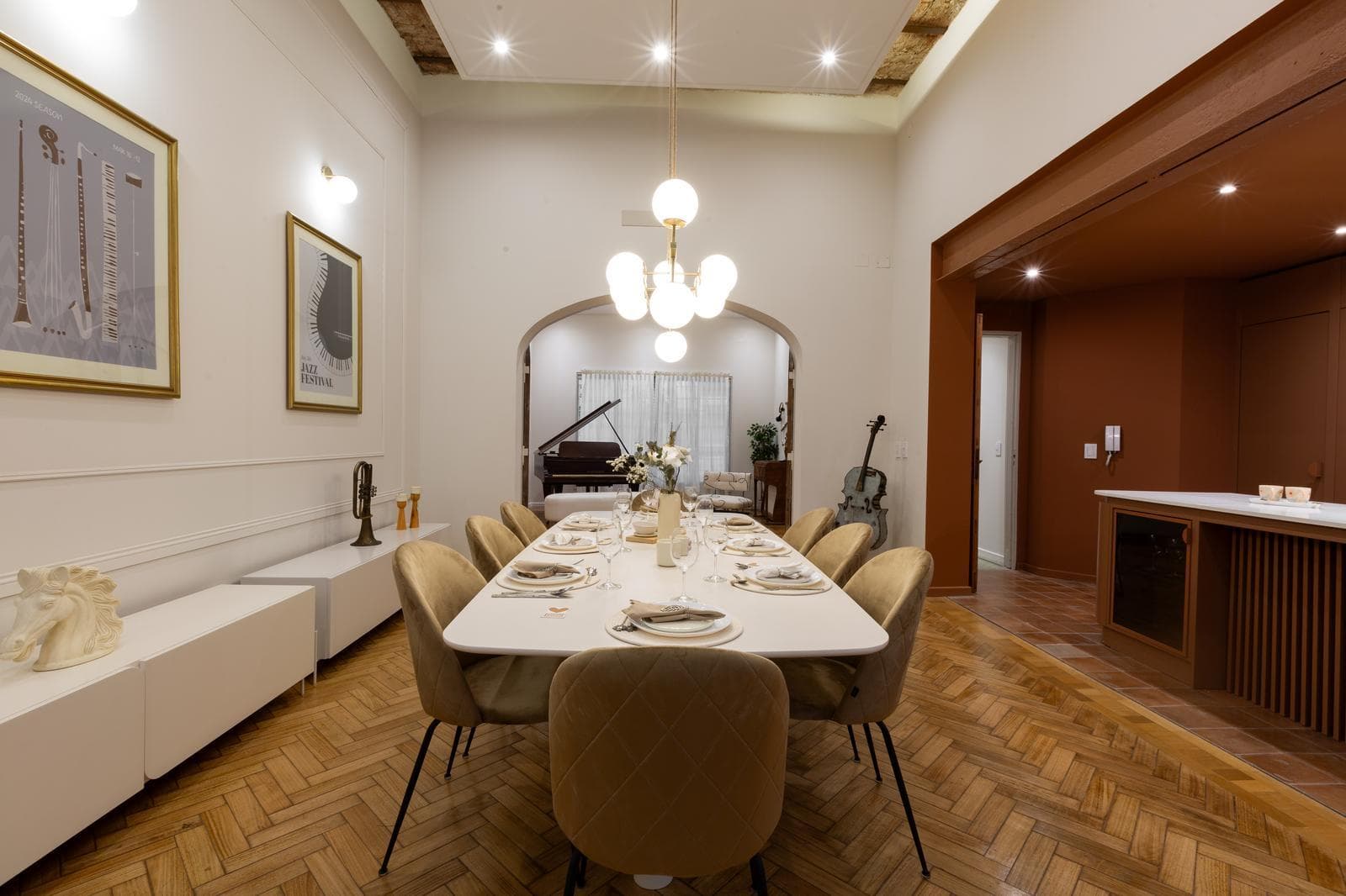 House for Sale in the heart of the Abasto neighborhood, with 4 bedrooms, a garage, a patio, a terrace, and a pool.