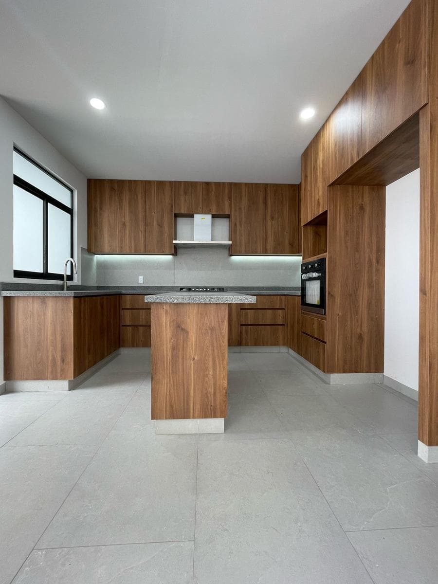 Casa en Mayorazgo con 3 recámaras, la principal con baño y vestidor