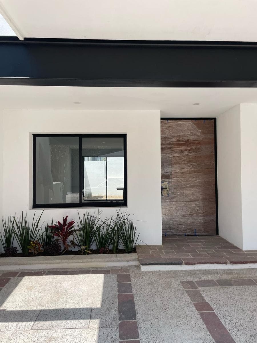Casa en Mayorazgo con 3 recámaras, la principal con baño y vestidor