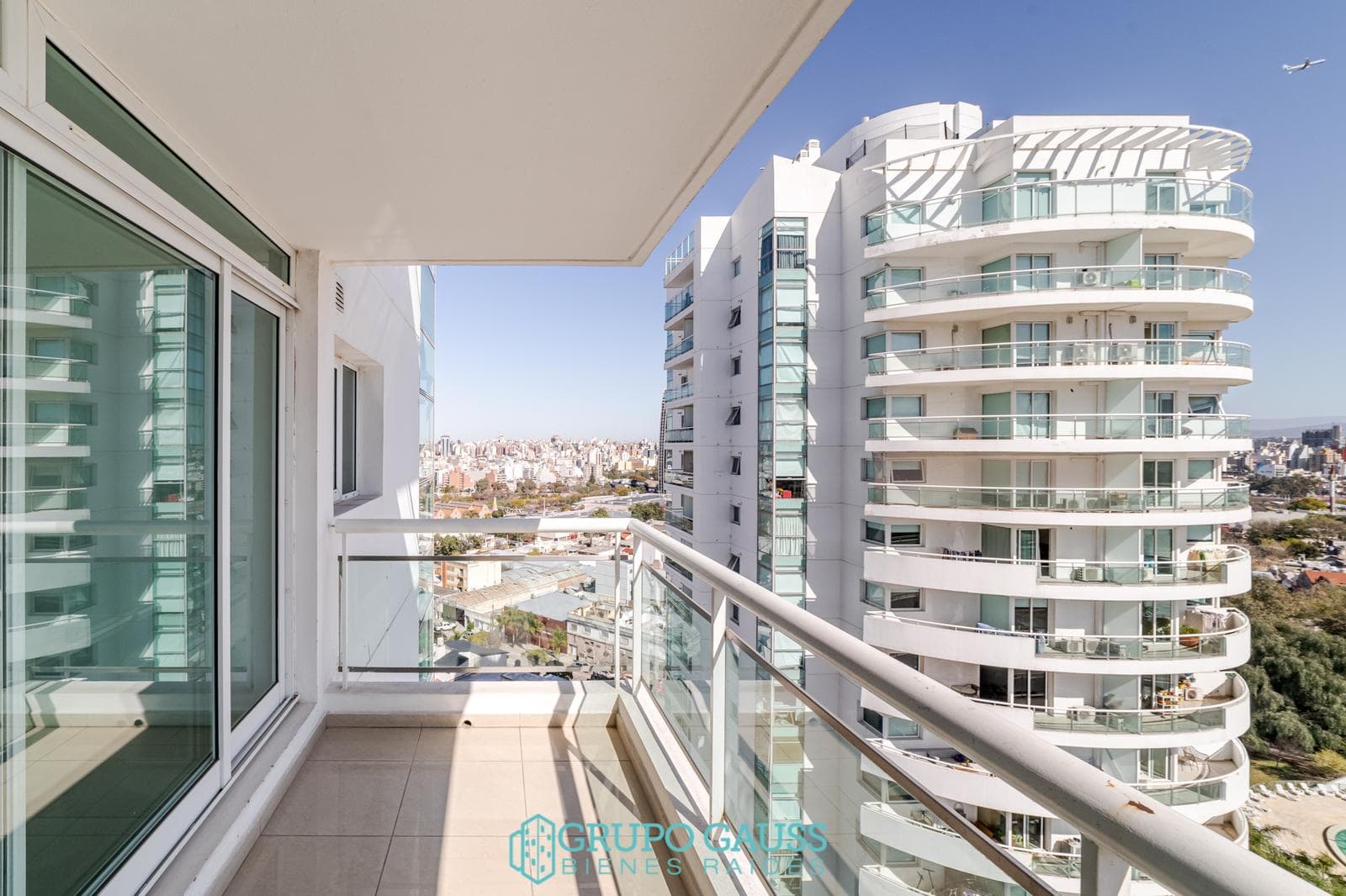 Apartment for RENT on General Paz: 3 bedrooms, 3 bathrooms, and a garage!