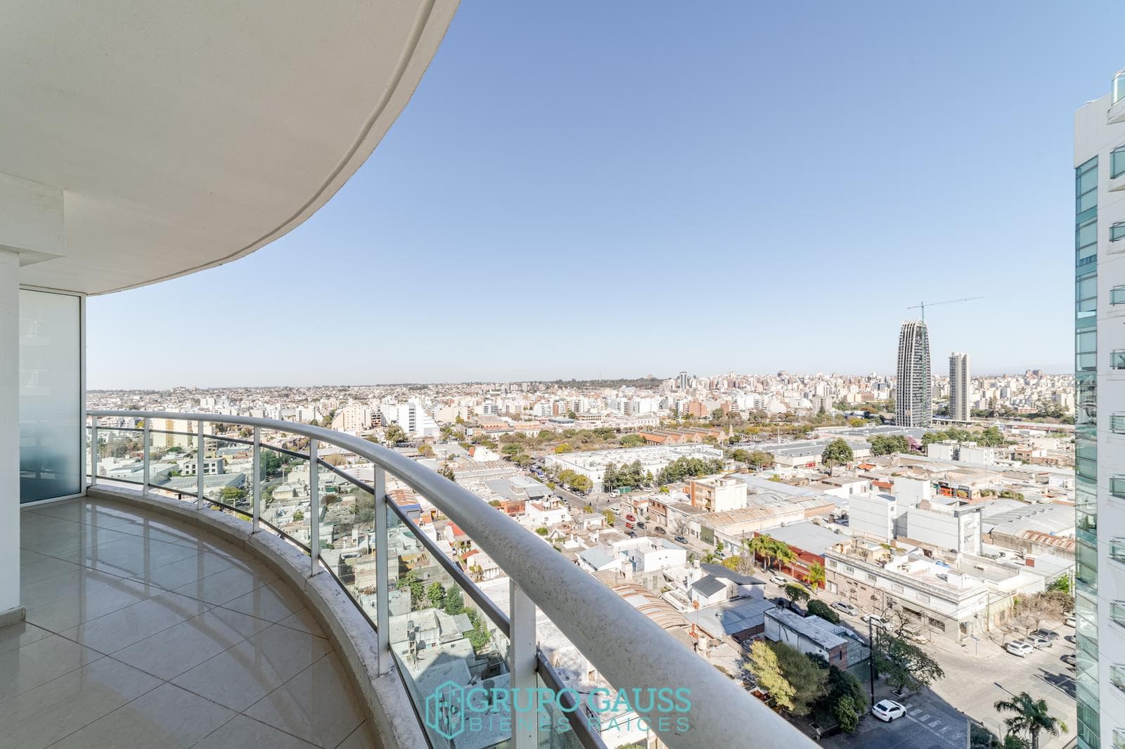 Apartment for RENT on General Paz: 3 bedrooms, 3 bathrooms, and a garage!