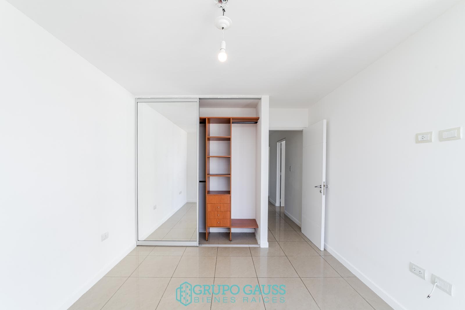Apartment for RENT on General Paz: 3 bedrooms, 3 bathrooms, and a garage!