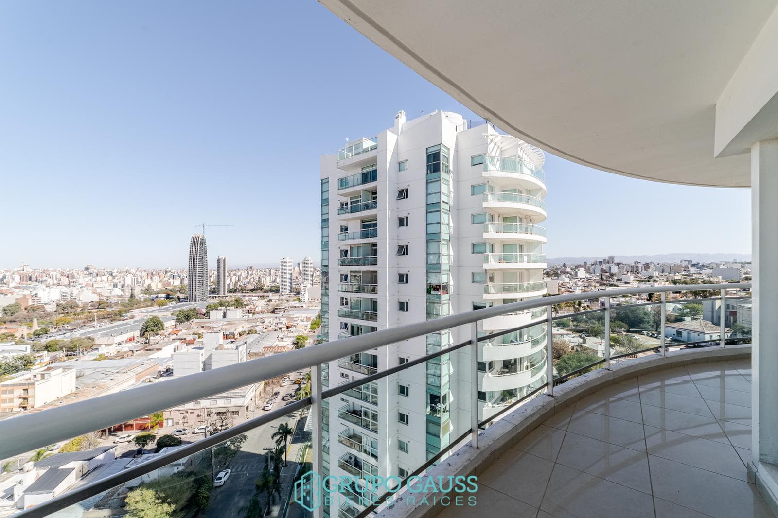 Apartment for RENT on General Paz: 3 bedrooms, 3 bathrooms, and a garage!