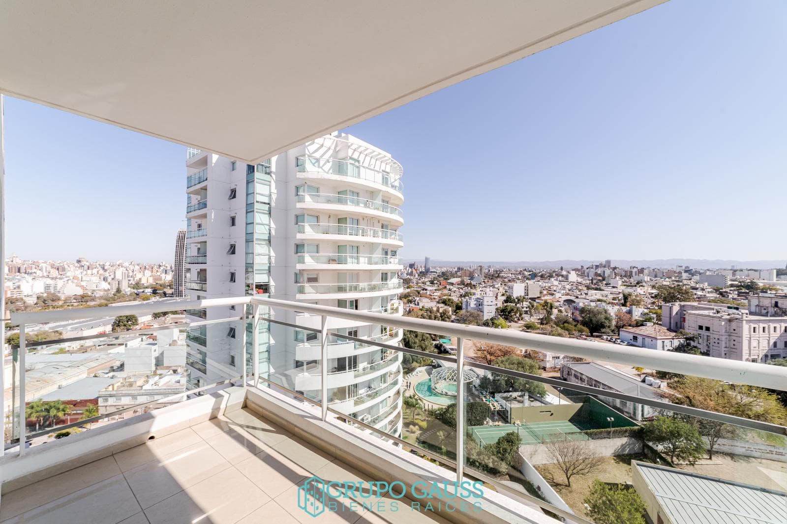Apartment for RENT on General Paz: 3 bedrooms, 3 bathrooms, and a garage!