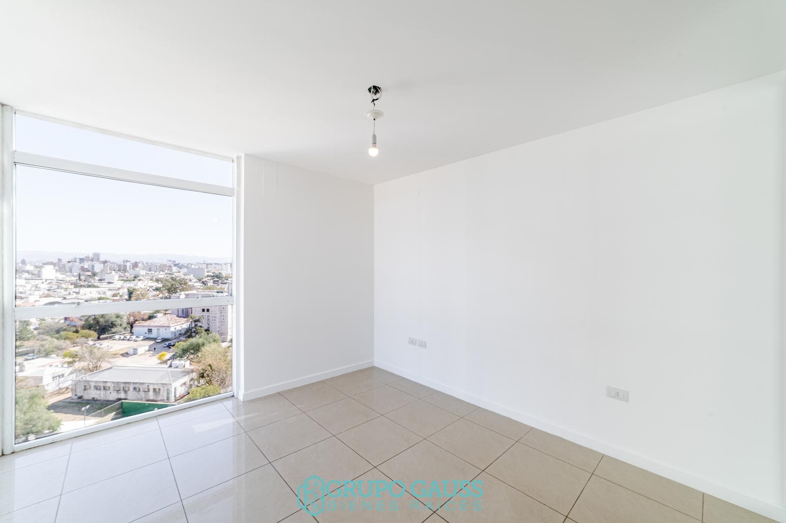 Apartment for RENT on General Paz: 3 bedrooms, 3 bathrooms, and a garage!
