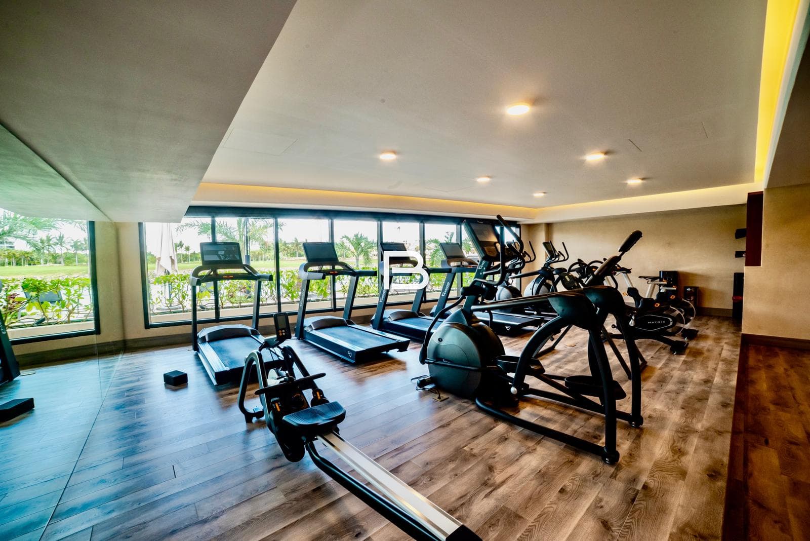For Sale in Puerto Cancun: Apartment with a Private Pool and a View of the Caribbean
