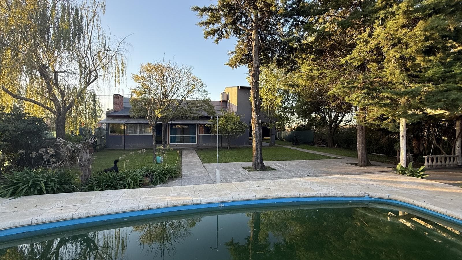 For sale: a charming country home in Empalme Lobos that will steal your heart.