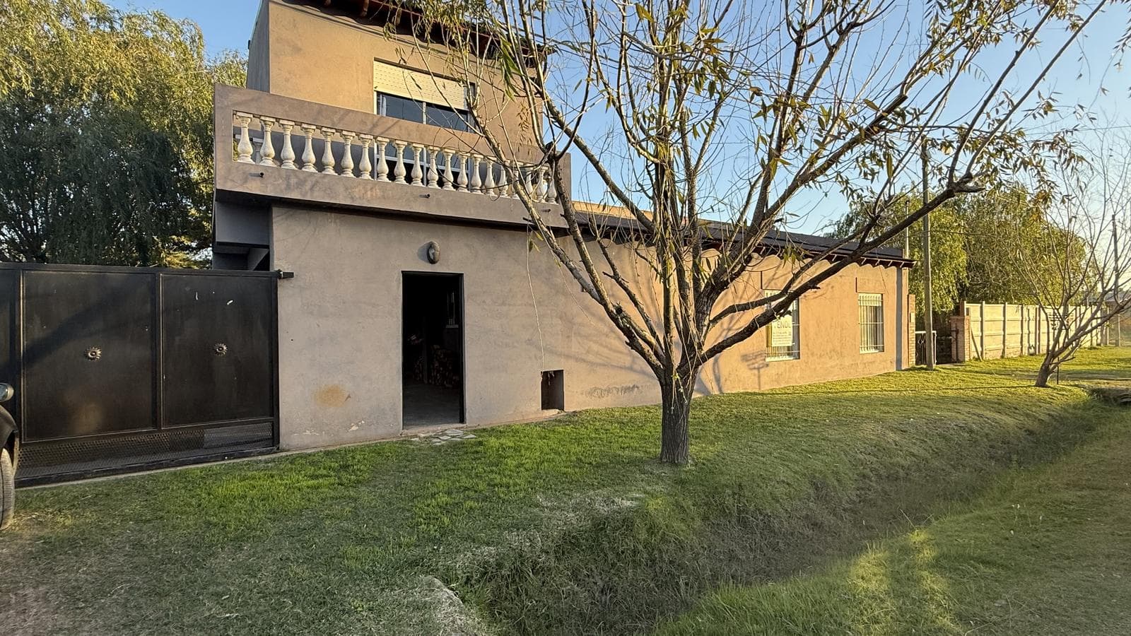 For sale: a charming country home in Empalme Lobos that will steal your heart.