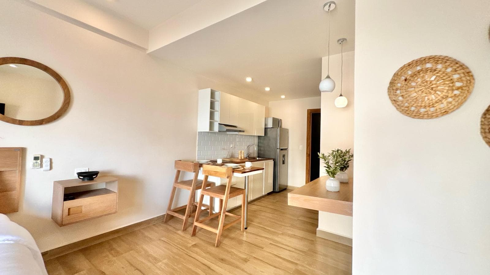 APARTMENT FOR SALE WITH A POOL AND OCEAN VIEW, 1 BEDROOM, 52 m2, IN PLAYA DEL CARMEN