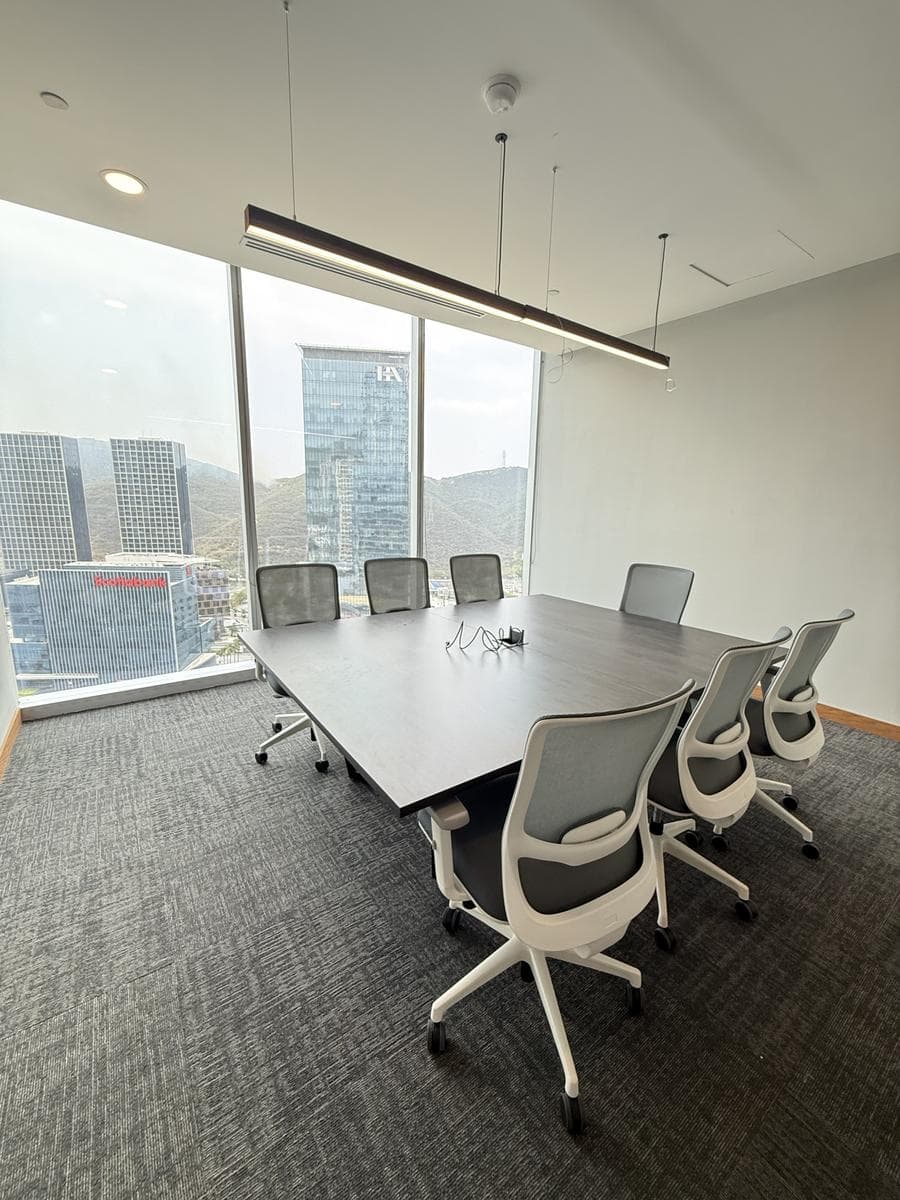 FULLY EQUIPPED AND FURNISHED OFFICE