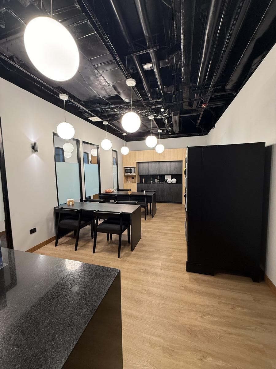 FULLY EQUIPPED AND FURNISHED OFFICE