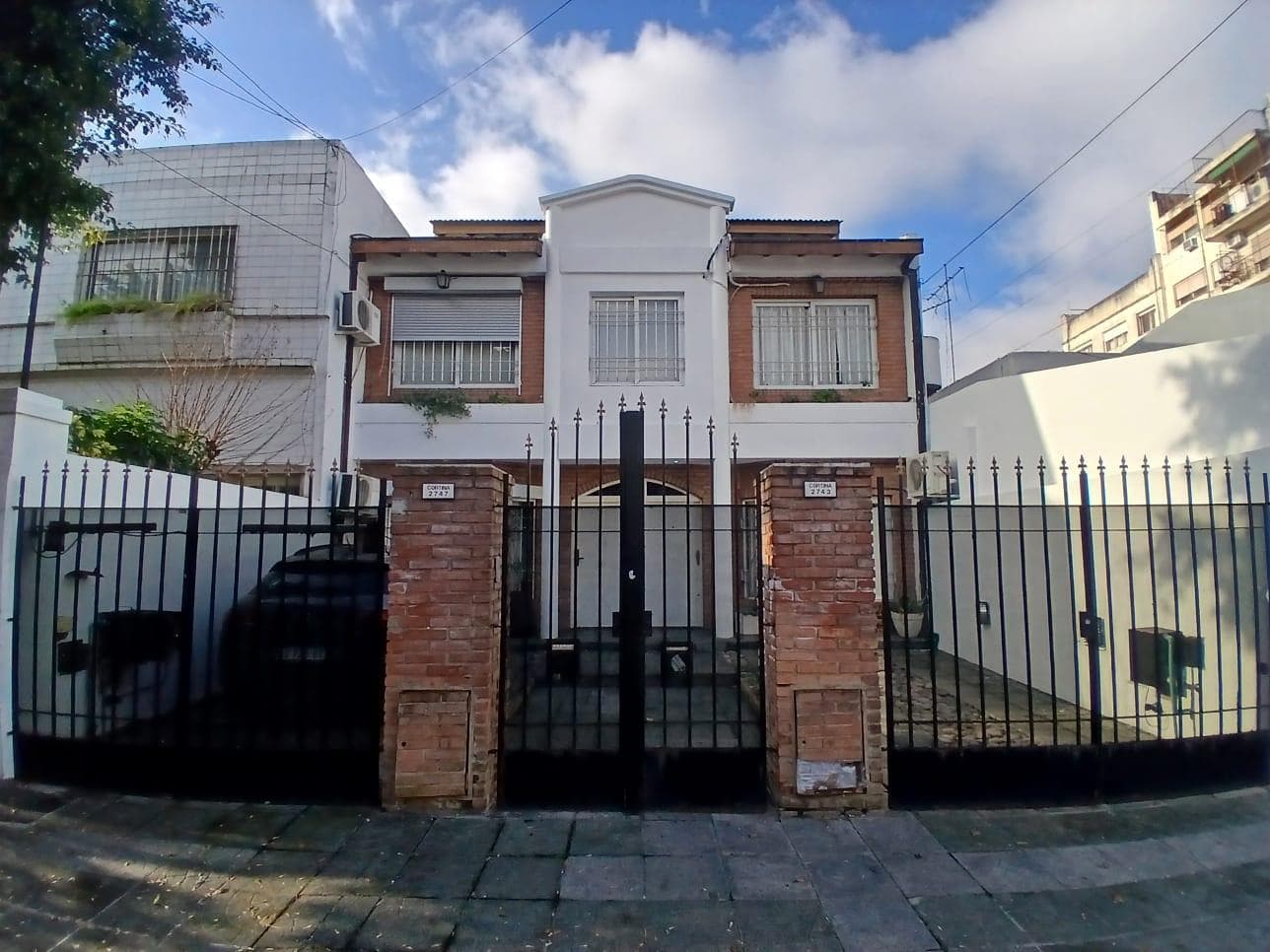 4-room triplex for sale, with garage, heated pool, playroom, and 2 bathrooms. Villa Real