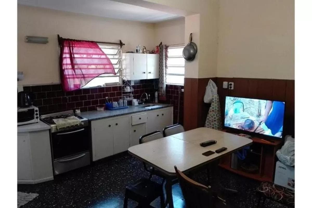 House for sale, 4 rooms, with a patio and garden, V. Adelina (San Isidro)