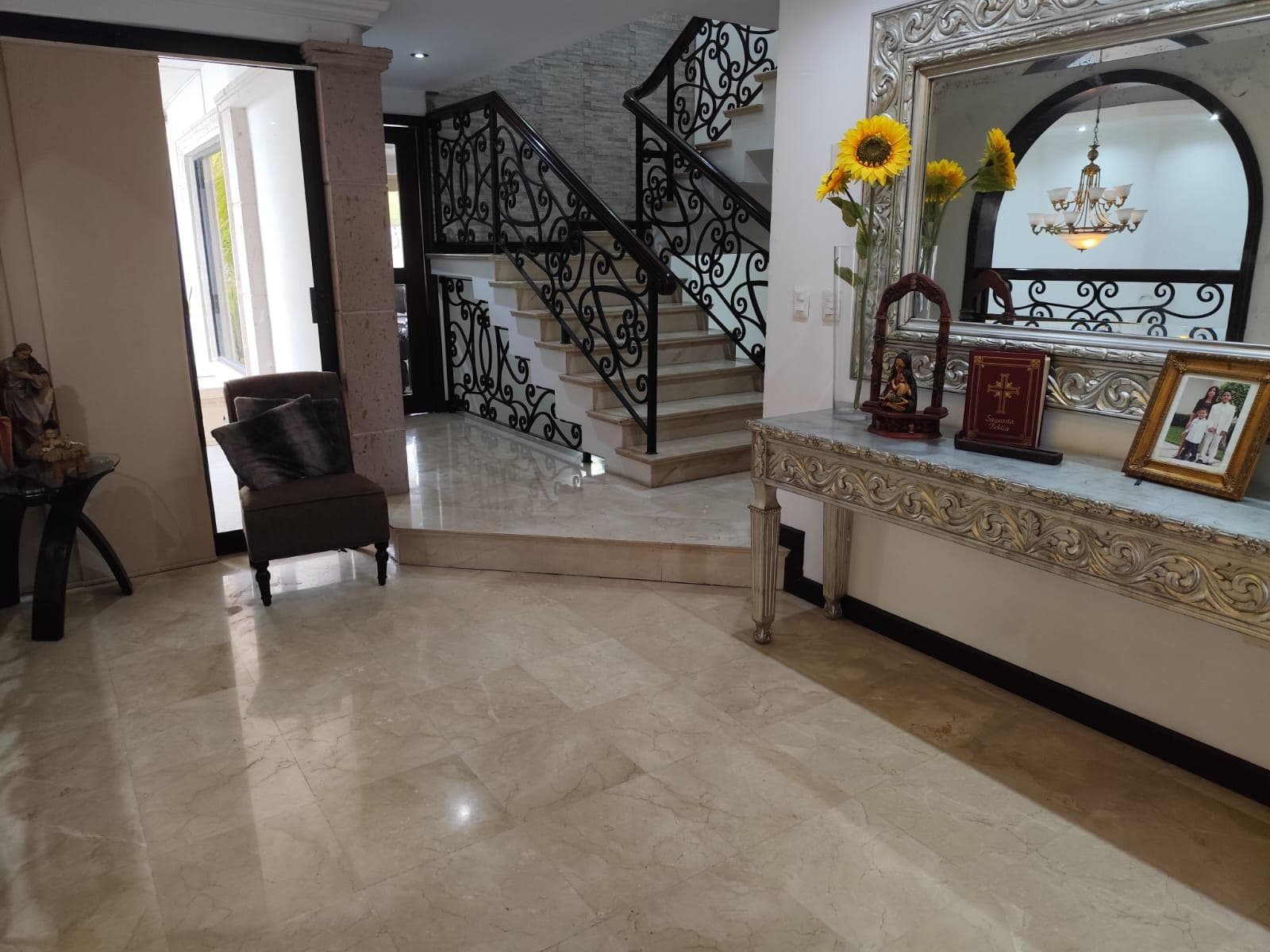 House for Sale in Cumbres, 6th Sector