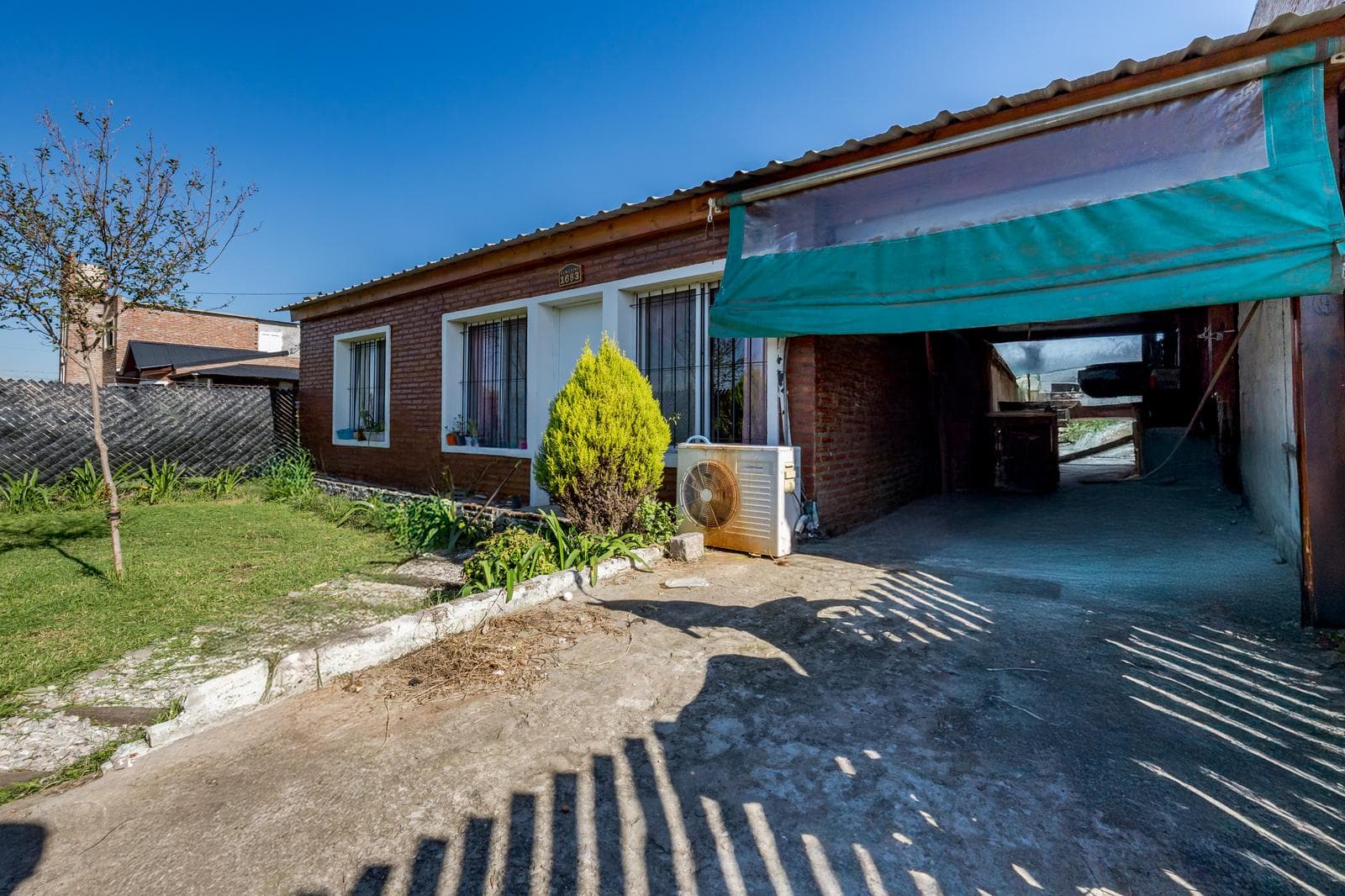 FOR SALE | TRADE - 3-bedroom house with pool and yard - Acequias del Aire, Roldán. QUALIFIES FOR A LOAN