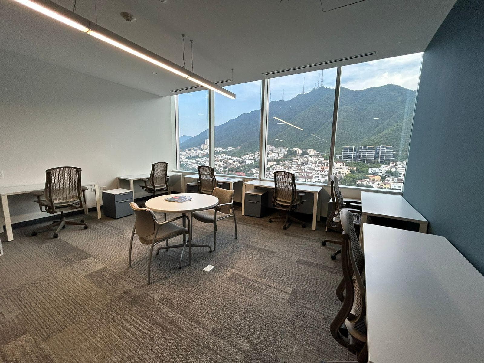 FURNISHED OFFICE IN VALLE ORIENTE